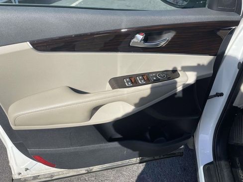Used 2019 Kia Sorento LX w/ LX V6 Convenience Package image 25