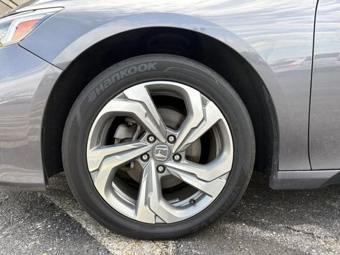 Used 2019 Honda Accord EX image 25