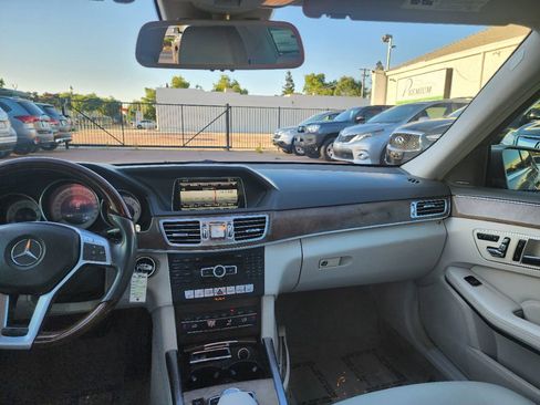 Used 2014 Mercedes-Benz E 250 BlueTEC Sedan image 14