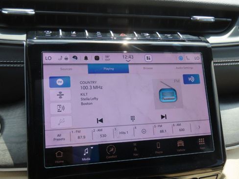 Used 2025 Jeep Grand Cherokee L Limited RWD image 29
