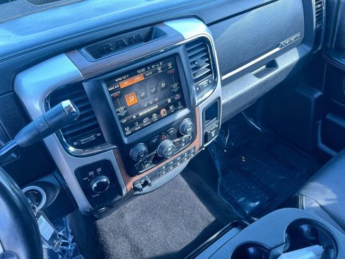 Used 2017 RAM 2500 Laramie image 25