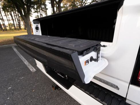 Used 2022 GMC Sierra 1500 Elevation image 12