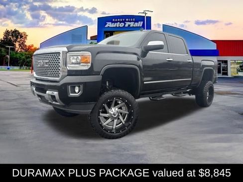 Used 2015 GMC Sierra 2500 Denali image 2