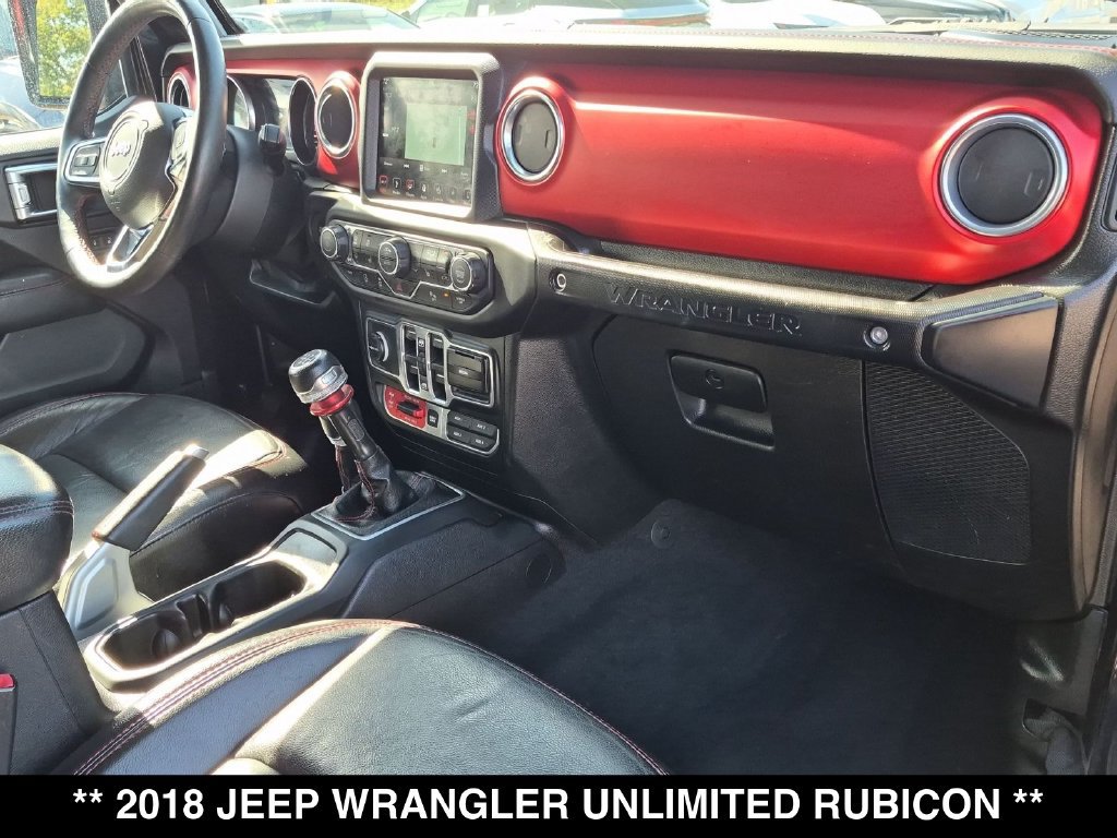 Used 2018 Jeep Wrangler Unlimited Rubicon w/ Dual Top Group AWD/4WD image 32