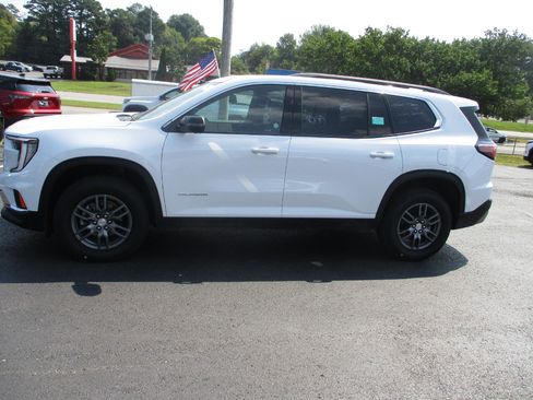 Used 2025 GMC Acadia Elevation image 6