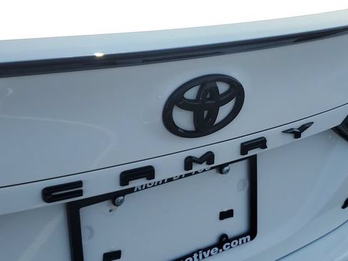 Used 2023 Toyota Camry SE FWD image 8