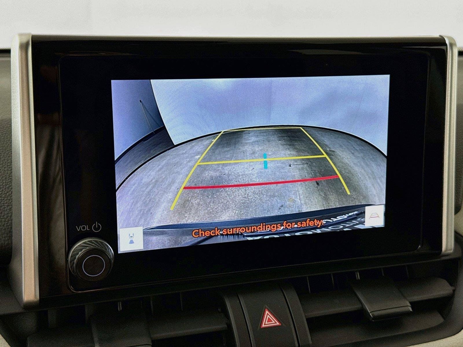 Used 2025 Toyota RAV4 XLE AWD/4WD image 6