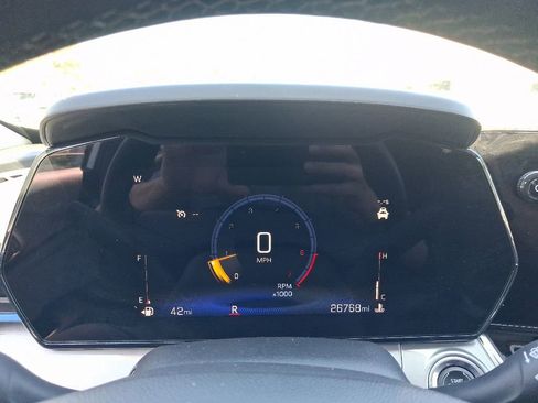Used 2025 Chevrolet Trax LT w/ LT Convenience Package FWD image 26