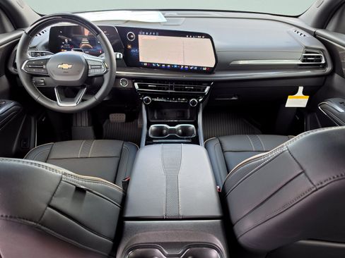 New 2026 Chevrolet Traverse High Country FWD image 16