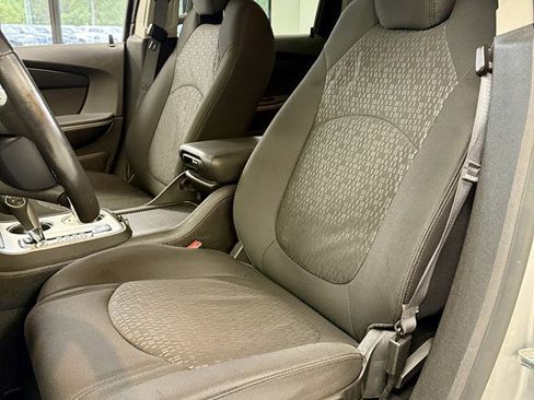 Used 2012 GMC Acadia SL w/ Preferred Package image 13