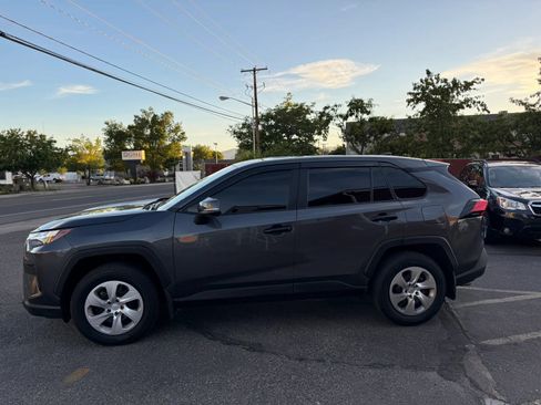 Used 2025 Toyota RAV4 LE AWD/4WD image 8
