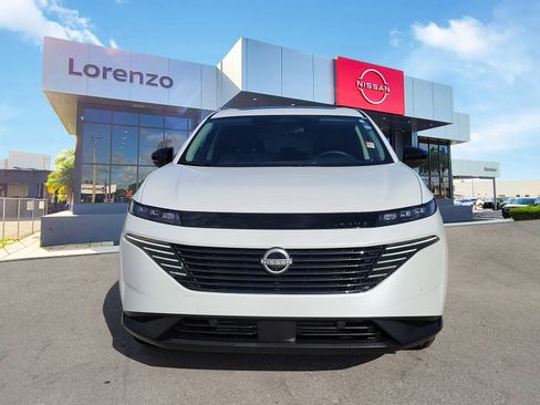 Used 2025 Nissan Murano SL AWD/4WD image 2