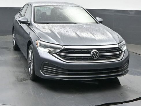 Used 2022 Volkswagen Jetta SE FWD image 8