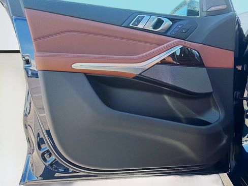 New 2026 BMW X5 xDrive40i w/ M Sport Package image 22