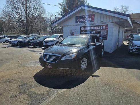 Used 2012 Chrysler 200 LX image 3