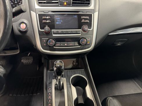 Used 2017 Nissan Altima 2.5 SL w/ Moonroof Package image 24