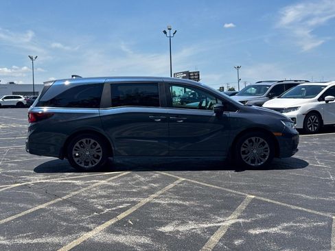 Certified 2026 Honda Odyssey Touring image 3