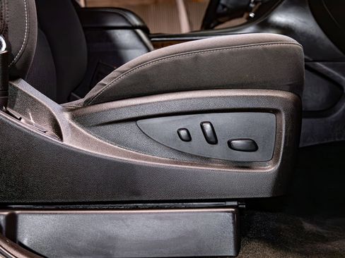 Used 2018 Chevrolet Tahoe LS RWD image 25