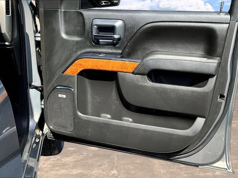 Used 2017 Chevrolet Silverado 1500 High Country RWD image 31