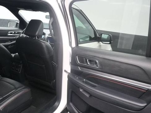 Used 2019 Ford Explorer Sport w/ Equipment Group 401A AWD/4WD image 10
