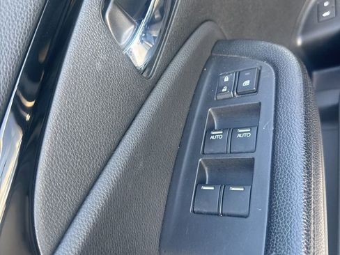 Used 2016 Honda Pilot Touring image 6