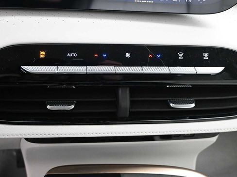 New 2026 Buick Enclave Avenir w/ Super Cruise Package image 16