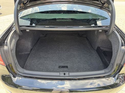 Used 2014 Volkswagen Passat TDI SE FWD image 13
