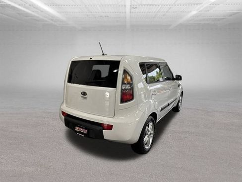 Used 2011 Kia Soul + w/ Audio Pkg FWD image 24