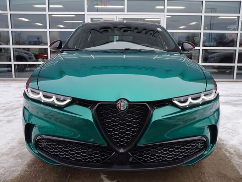 New 2024 Alfa Romeo Tonale Veloce image 3