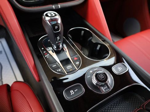 Used 2023 Bentley Bentayga Extended Wheelbase image 50