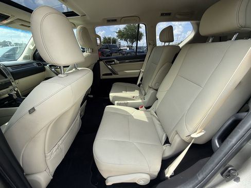 Used 2020 Lexus GX 460 Premium AWD/4WD image 30