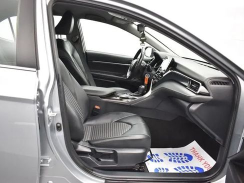 Used 2024 Toyota Camry SE FWD image 16