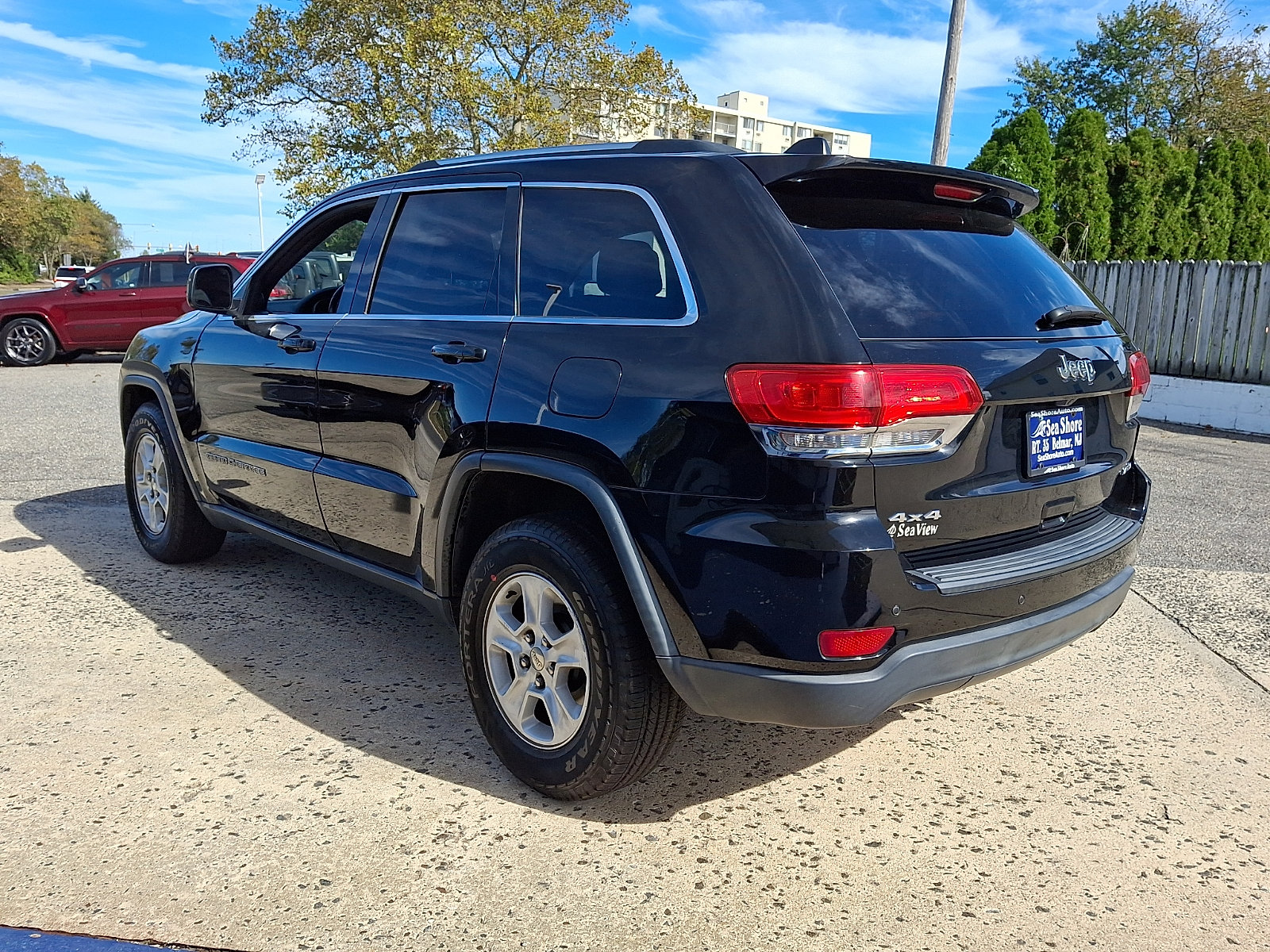 Used 2017 Jeep Grand Cherokee Laredo w/ Quick Order Package 23E AWD/4WD image 4