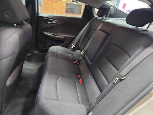 Used 2022 Chevrolet Malibu LT image 4