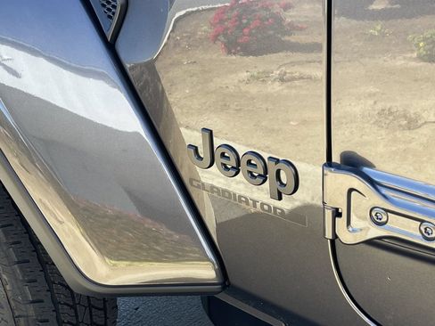 New 2026 Jeep Gladiator Sport AWD/4WD image 16