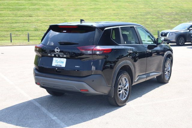Used 2023 Nissan Rogue S AWD/4WD image 6