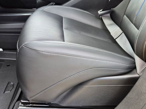 Certified 2025 Cadillac Lyriq Luxury image 28