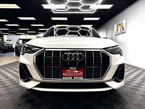 Used 2022 Audi Q3 2.0T Premium w/ Convenience Package AWD/4WD image 3