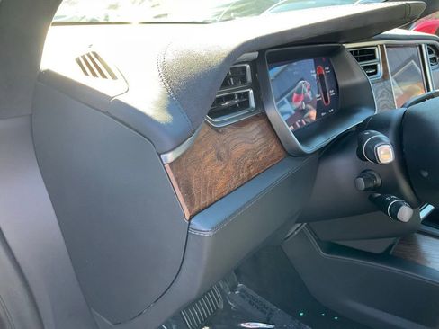 Used 2017 Tesla Model X 75D image 20