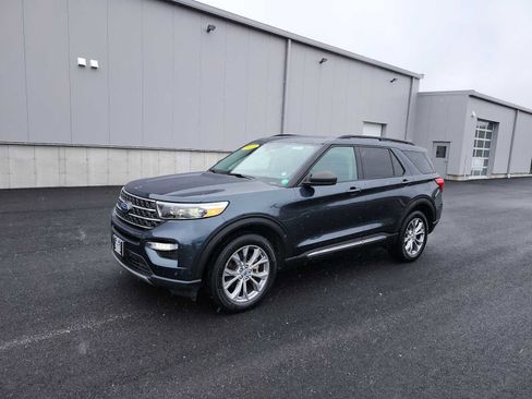 Used 2023 Ford Explorer XLT w/ Equipment Group 202A image 1