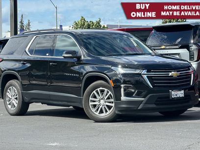 Used 2023 Chevrolet Traverse LT