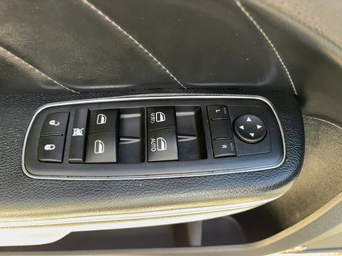 Used 2022 Dodge Charger SXT image 15