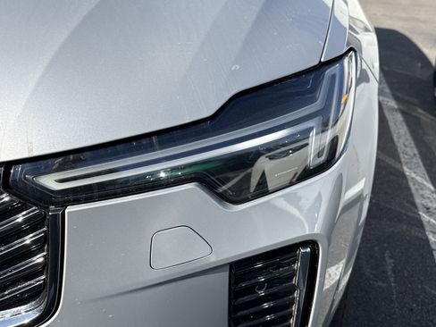 Used 2025 Volvo XC90 B6 Plus image 6