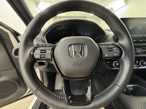 Used 2025 Honda HR-V Sport image 27