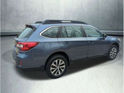 Used 2017 Subaru Outback 2.5i AWD/4WD image 6
