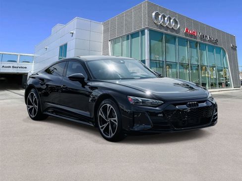 Used 2022 Audi e-tron GT Prestige w/ Prestige Package image 5