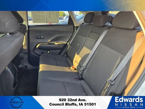 Used 2025 Hyundai Kona SEL FWD image 29