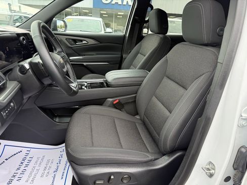 Used 2024 Chevrolet Traverse LT image 22
