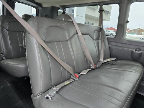 Used 2020 Chevrolet Express 3500 LS image 15