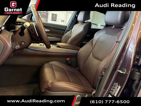 Used 2022 Genesis GV70 2.5T w/ Advanced Package image 9